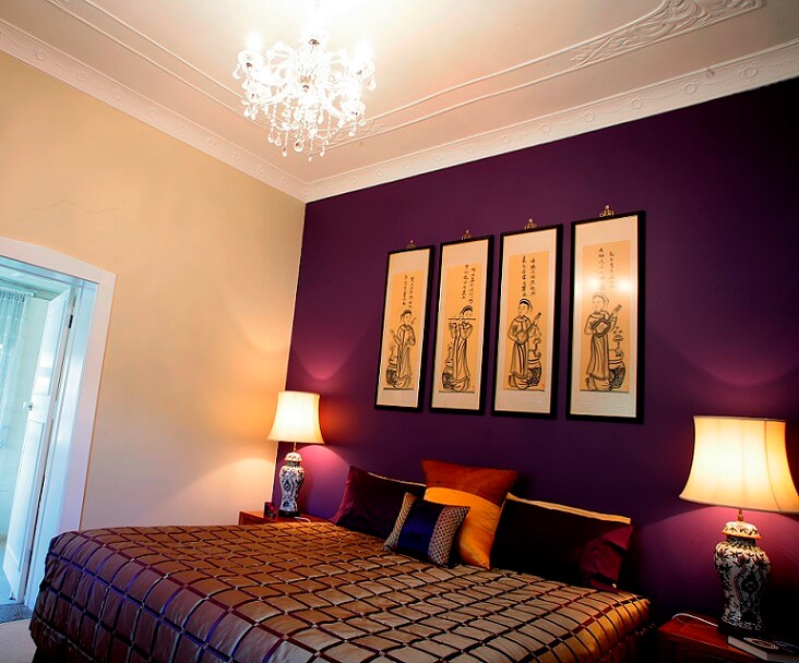 Purple wall bedroom