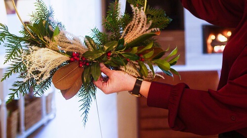 Fresh and complete Christmas wreath