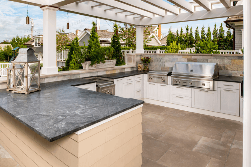 Outdoor kitchen countertop